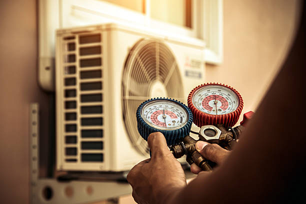 Professional Ac Installation technician working in Woodford, VA
